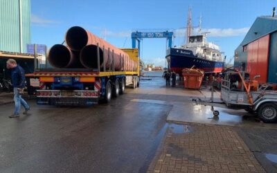 De drijvers van de nieuwe Yerke IV aangekomen